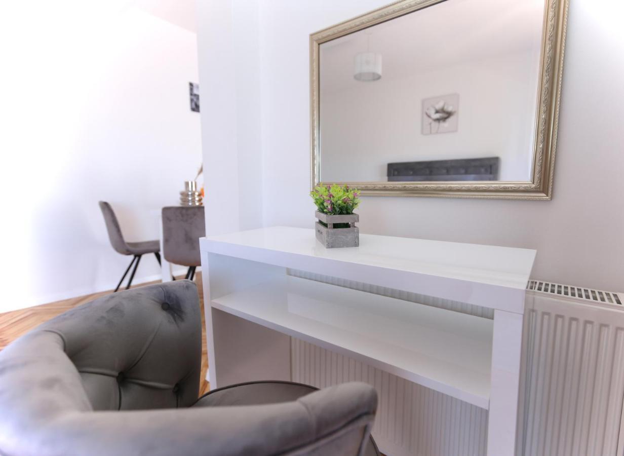 Apartmani Guto Подстрана Екстериор снимка